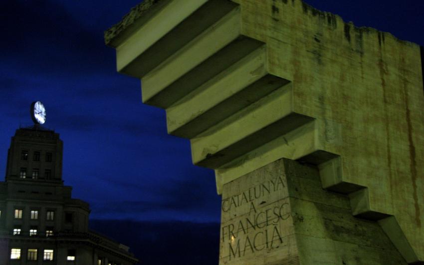 Francesc Macià monument