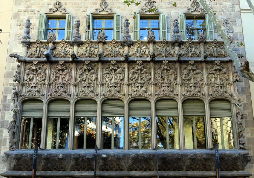 The Palau Baró de Quadras (1904-06), Barcelona