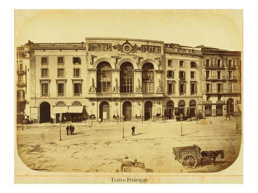 Teatre Principal, foto ca. 1850, amb l'antiga façana de 1847