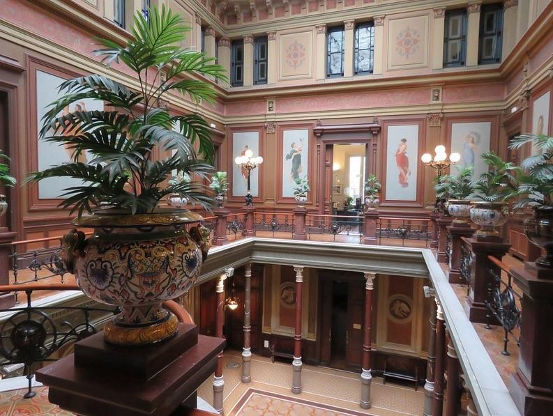 Palauet Casades