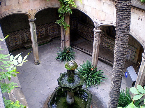Casa de l'Ardiaca courtyard