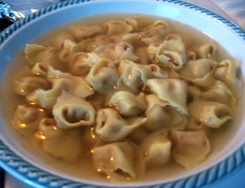 Tortellini in brodo