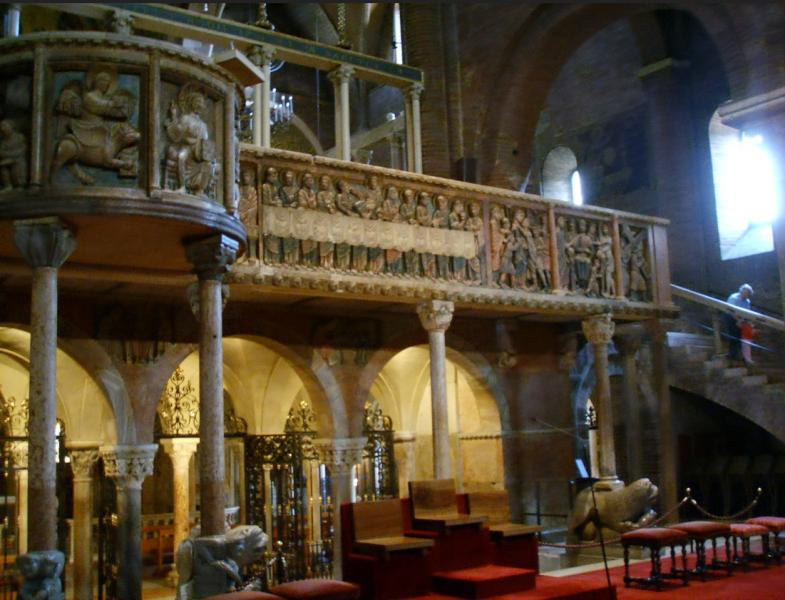 'Pontile' in the Duomo of Modena