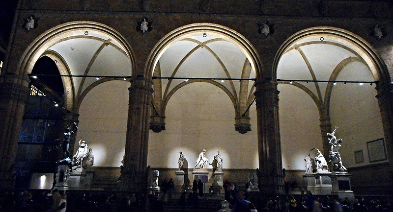 "Loggia della Signoria" (1376-1382) by night in Florence - Architects Benci di Cione and Simone Talenti "Loggia della Signoria" (1376-1382) by night in Florence - Architects Benci di Cione and Simone Talenti