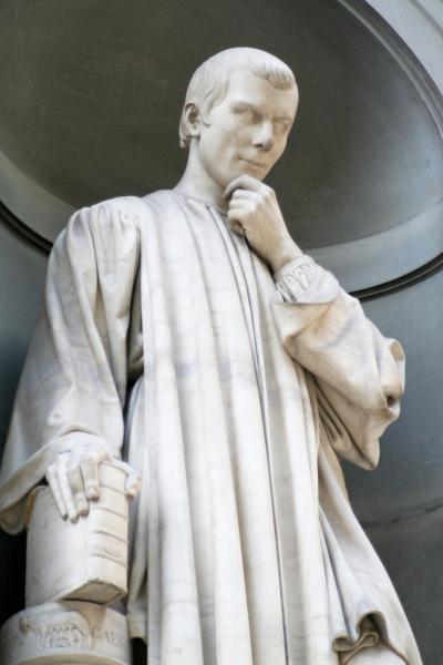 Uffizi statue: Niccolo Machiavelli Uffizi statue: Niccolo Machiavelli