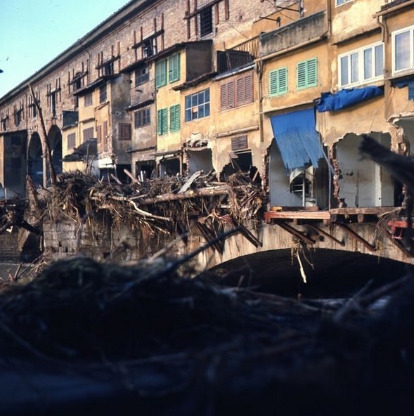 Ponte Vecchio, After the 1966 flood Ponte Vecchio, After the 1966 flood