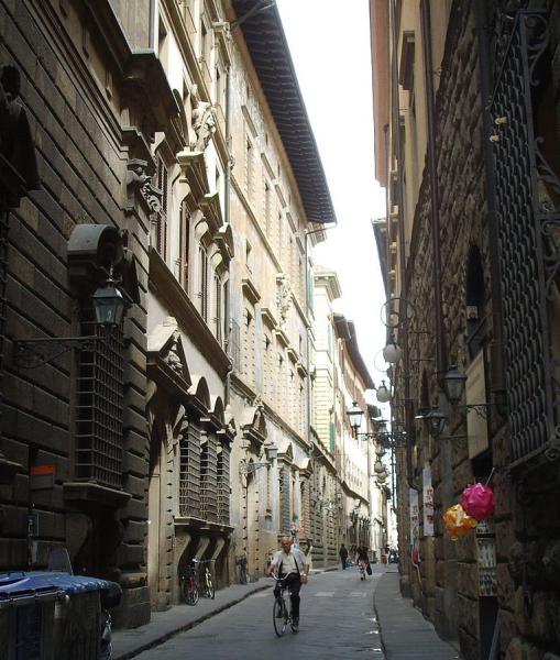 Borgo degli Albizi Borgo degli Albizi