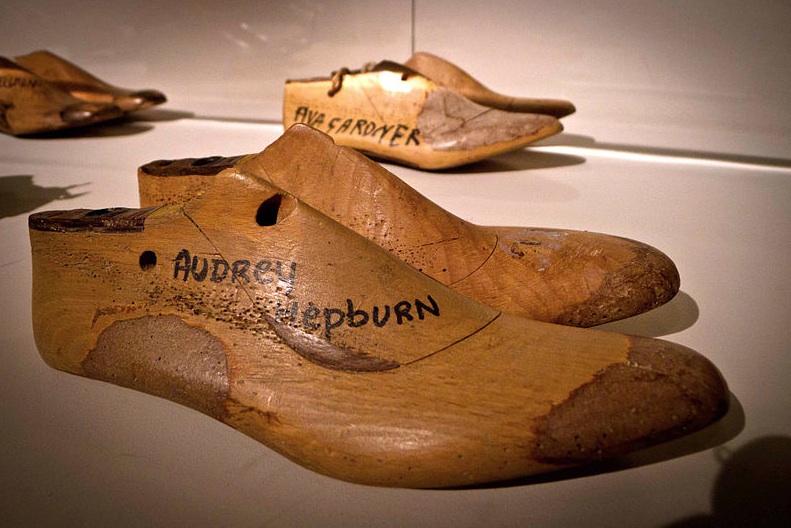 Forms of shoes for Hollywood stars Forms of shoes for Hollywood stars