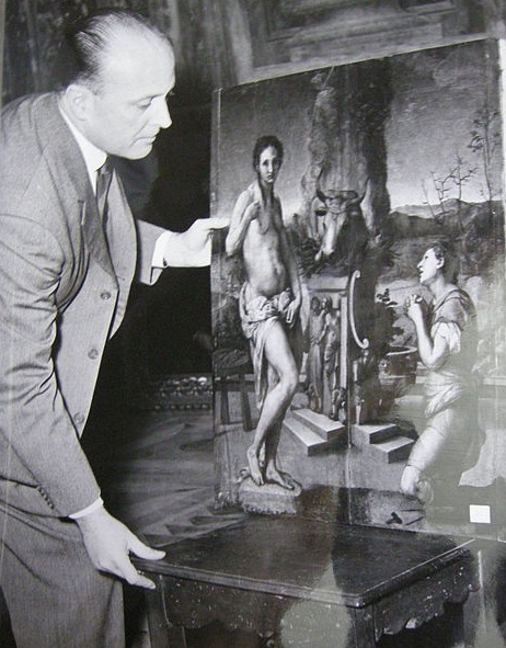 Rodolfo Siviero with a rescued Pontormo Rodolfo Siviero with a rescued Pontormo