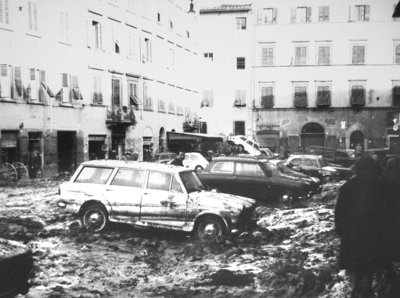Piazza Carmine, after the 1966 flood Piazza Carmine, after the 1966 flood