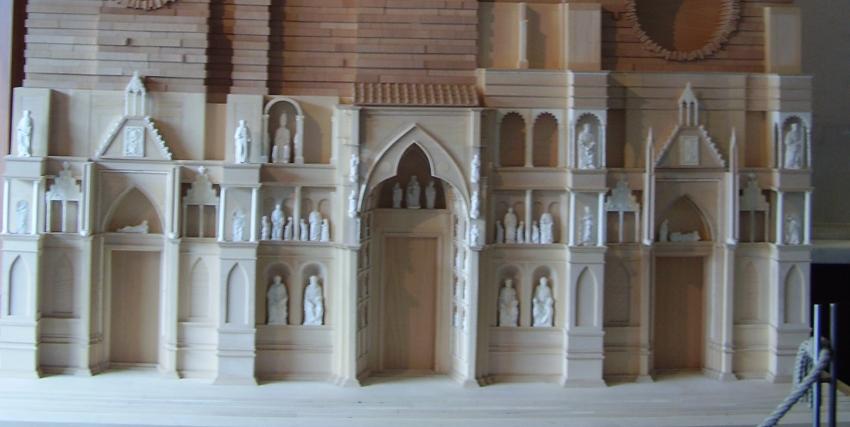 Reconstruction of Arnolfo di Cambio's facade plan Reconstruction of Arnolfo di Cambio's facade plan