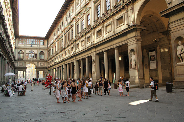 Between the Uffizi Gallery's two wings