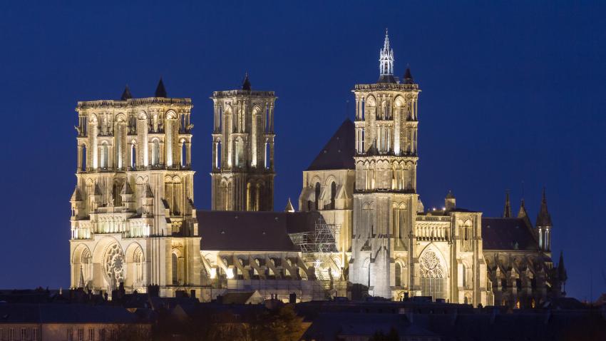 Cathédrale ND de Laon. This building is classé au titre des monuments historiques de la France.