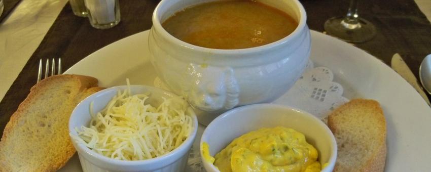 Soupe de poissons de roches