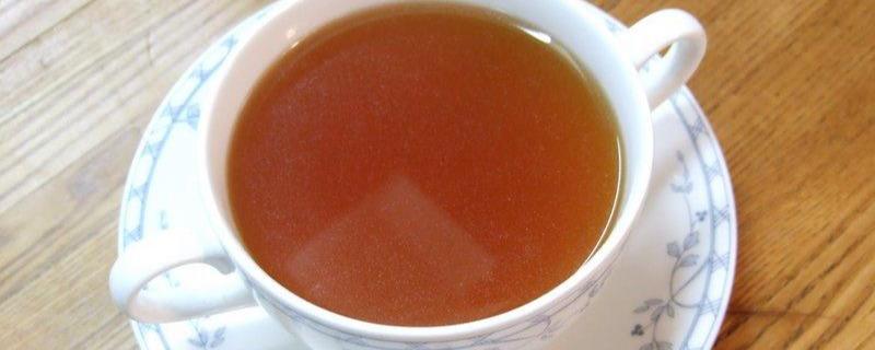 self-made consommé de volaille (double consomme soup with chicken)