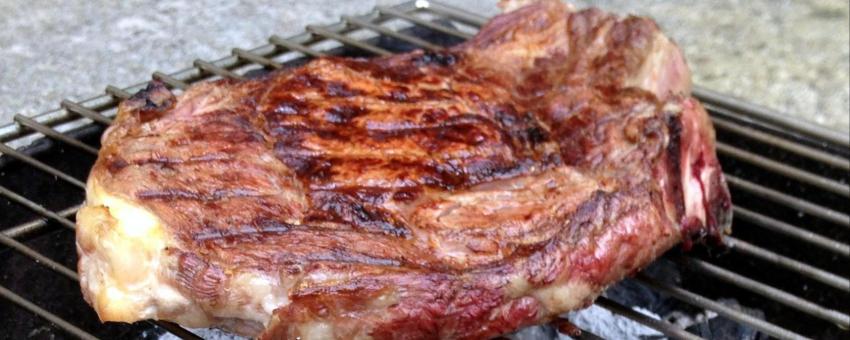 Côte de bœuf au barbecue