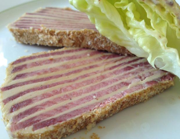 Langue Lucullus de Valenciennes. Foie gras et langue de bœuf fumée.