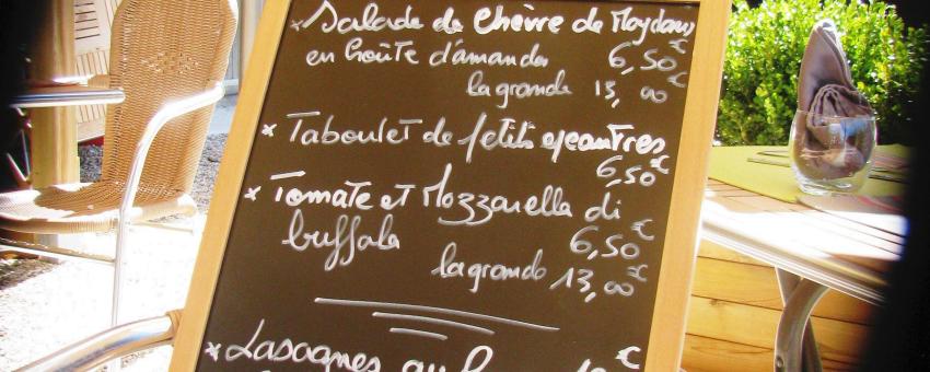 Menu sur ardoise au restaurant