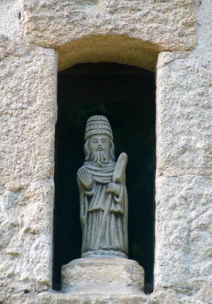 Moulin de la Providence (Le Croisic), statue de saint Honoré, saint patron des boulangers