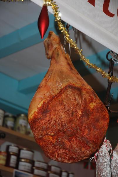 Jambon de Bayonne, marché de Saint-Jean-de-Luz