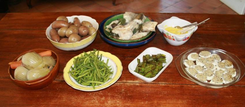 Aioli-garni, dish of Provence containing cod and Garlic mayonnaise