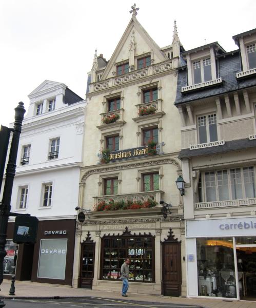 Exquisite Praline Shop in Montargis