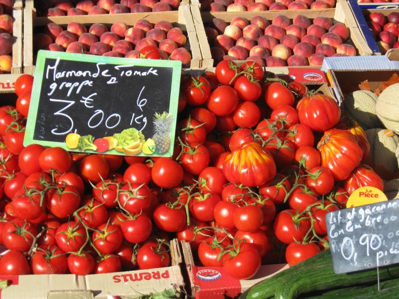 market tomatoes