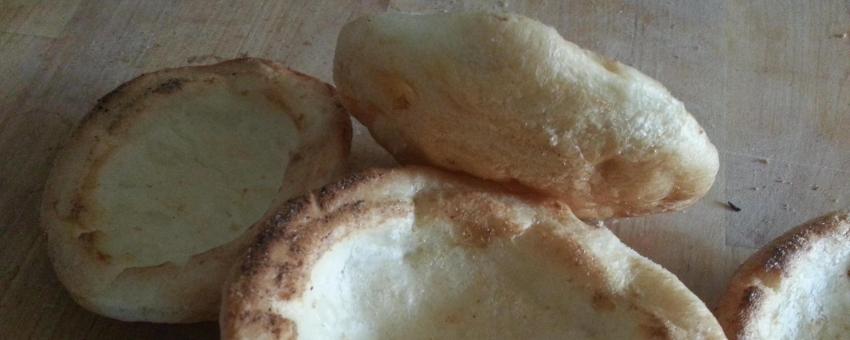 Biscuit a pâte échaudé, que l'on trouve au nord de l'Ille-et-Vilaine et dans l'est des Côtes-d'Armor.