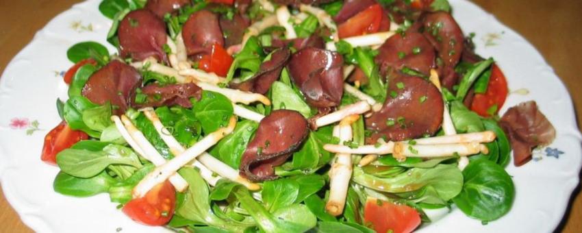 Salat mit Hopfenspargel