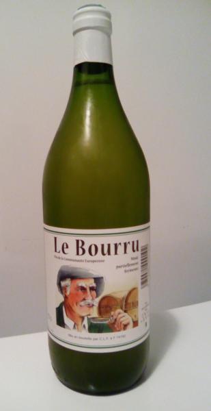 Bouteille de vin bourru savoyard.