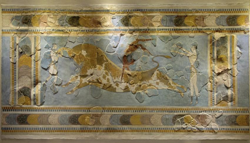 Bull leaping, large Minoan fresco. Knossos, 1600-1450 BC. Archaeological Museum of Heraklion.