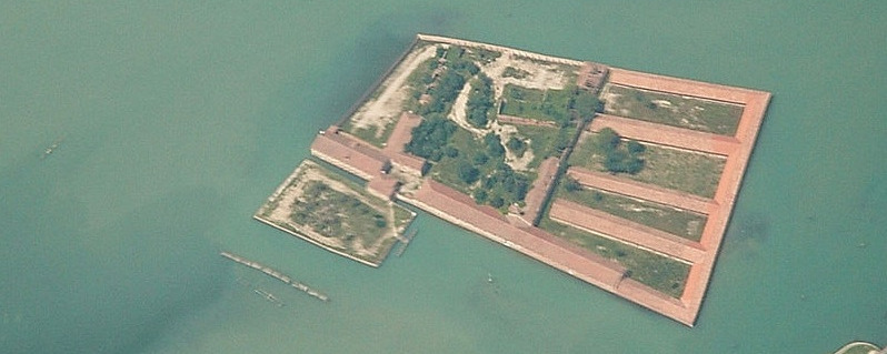 Lazzaretto Vecchio from the air Lazzaretto Vecchio from the air