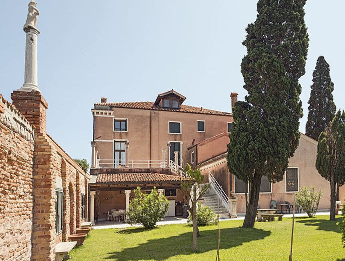 Garden view of the Casino degli Spiriti