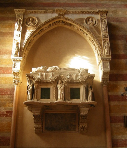 Andriolo de' Santi's Tomb in Ermitani, Padua