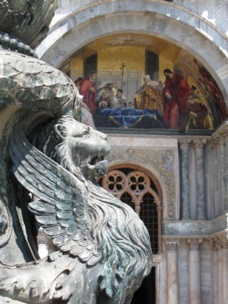 Alessandro Leopardi's flagstaffs, Piazza S. Marco