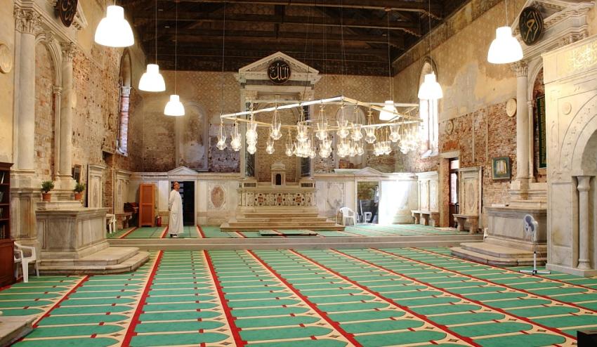 Christoph Büchel,'The Mosque' at the 2015 Biennale Christoph Büchel,'The Mosque' at the 2015 Biennale
