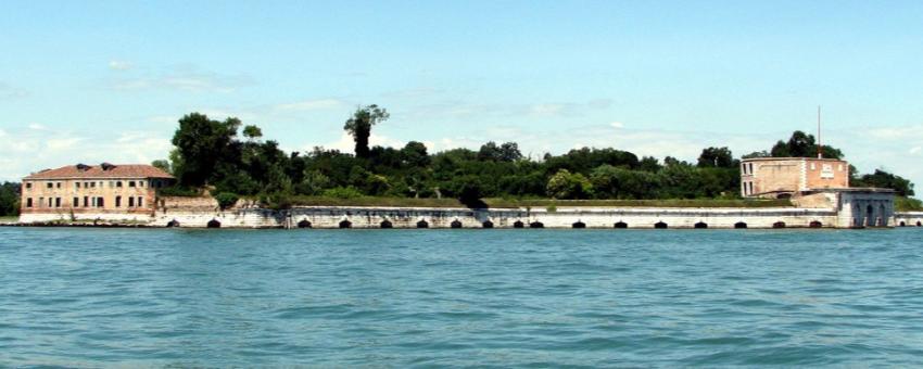 Fort Sant'Andrea on Le Vignole