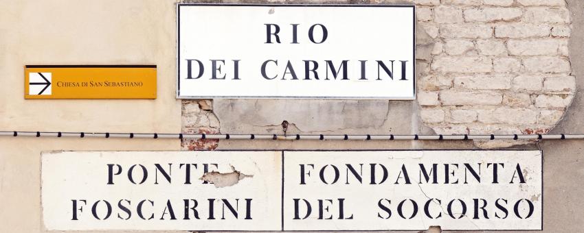 Rio dei Carmini to Venice. Information signs at the estern limit of the Rio.