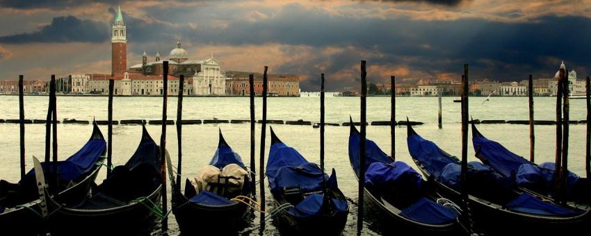 Gondolas in the Bacino San Marco